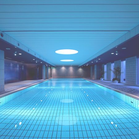 Hotel Granvia Kyoto Exteriör bild The swimming pool