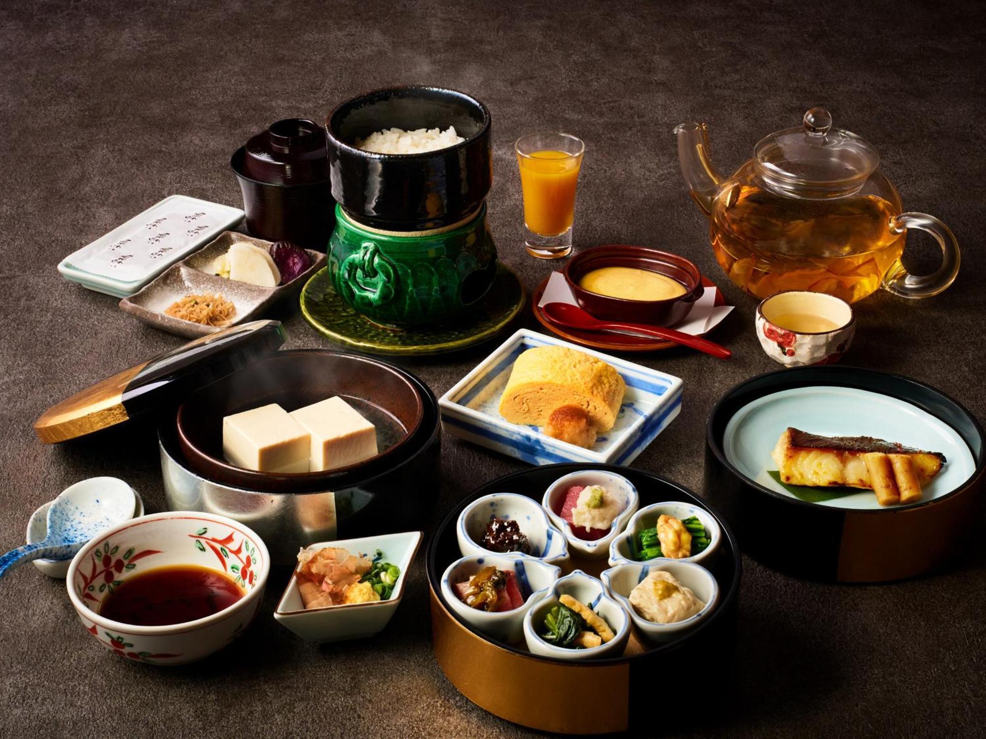 Hotel Granvia Kyoto Exteriör bild A selection of dim sum