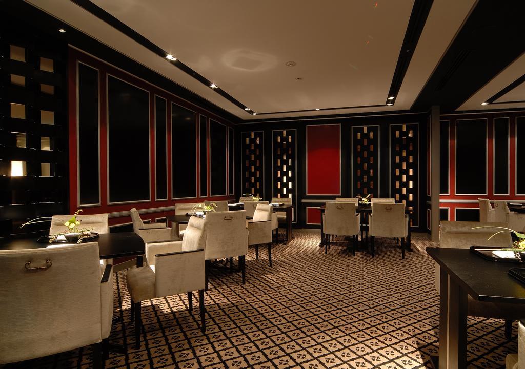 Hotel Granvia Kyoto Exteriör bild The interior of the restaurant