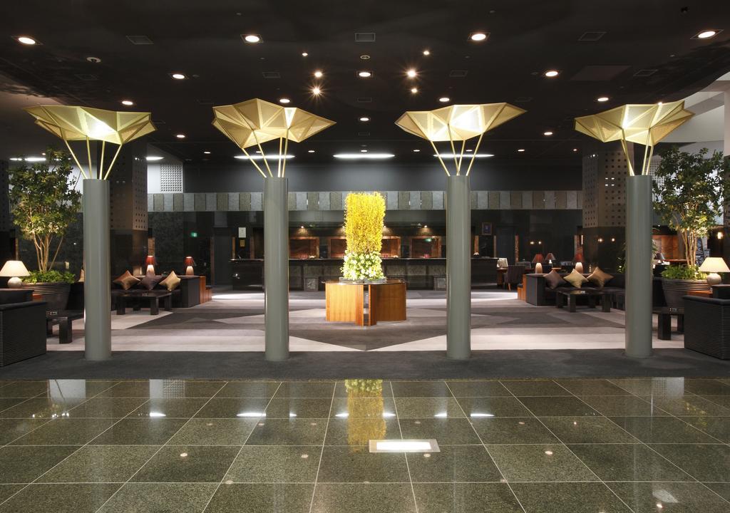Hotel Granvia Kyoto Exteriör bild The Sakura Club lounge at Haneda Airport